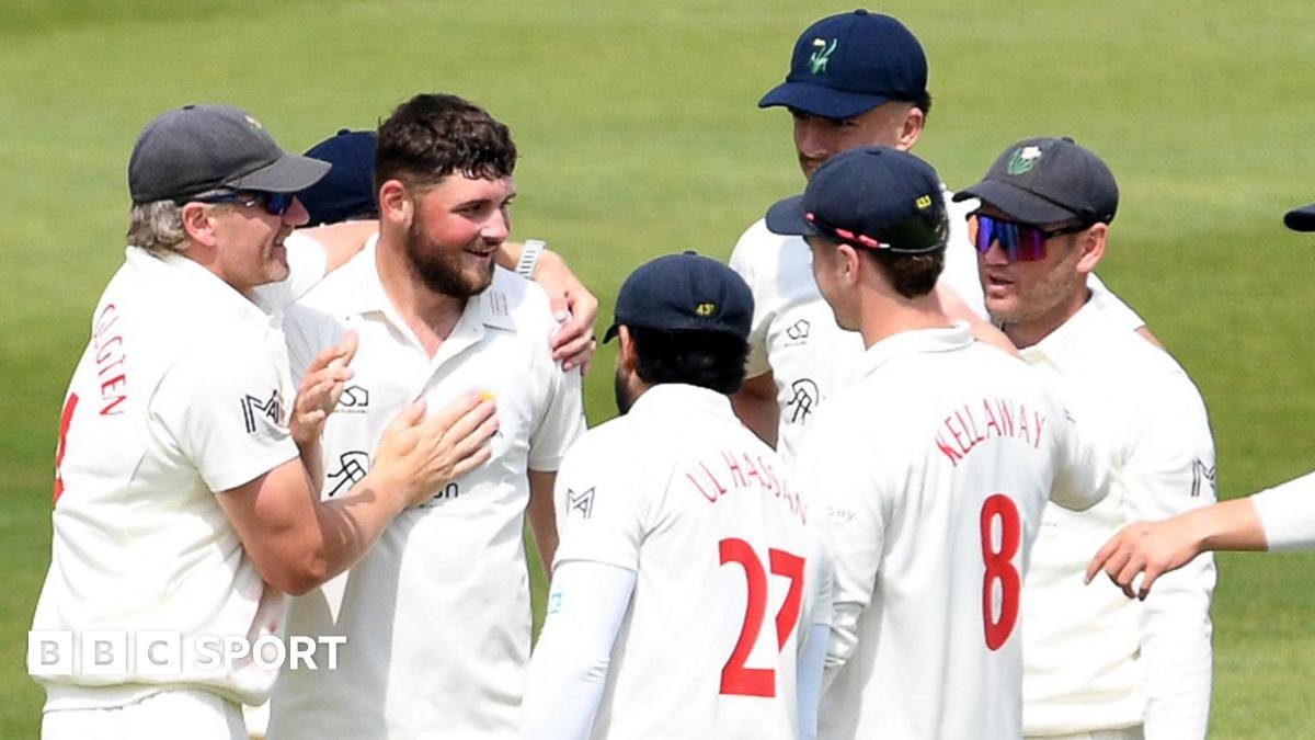 County Championship: Norton debut hat-trick for Glam v Somerset