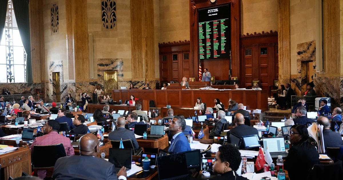 Louisiana lawmakers pass congressional map designed to pick up GOP seat