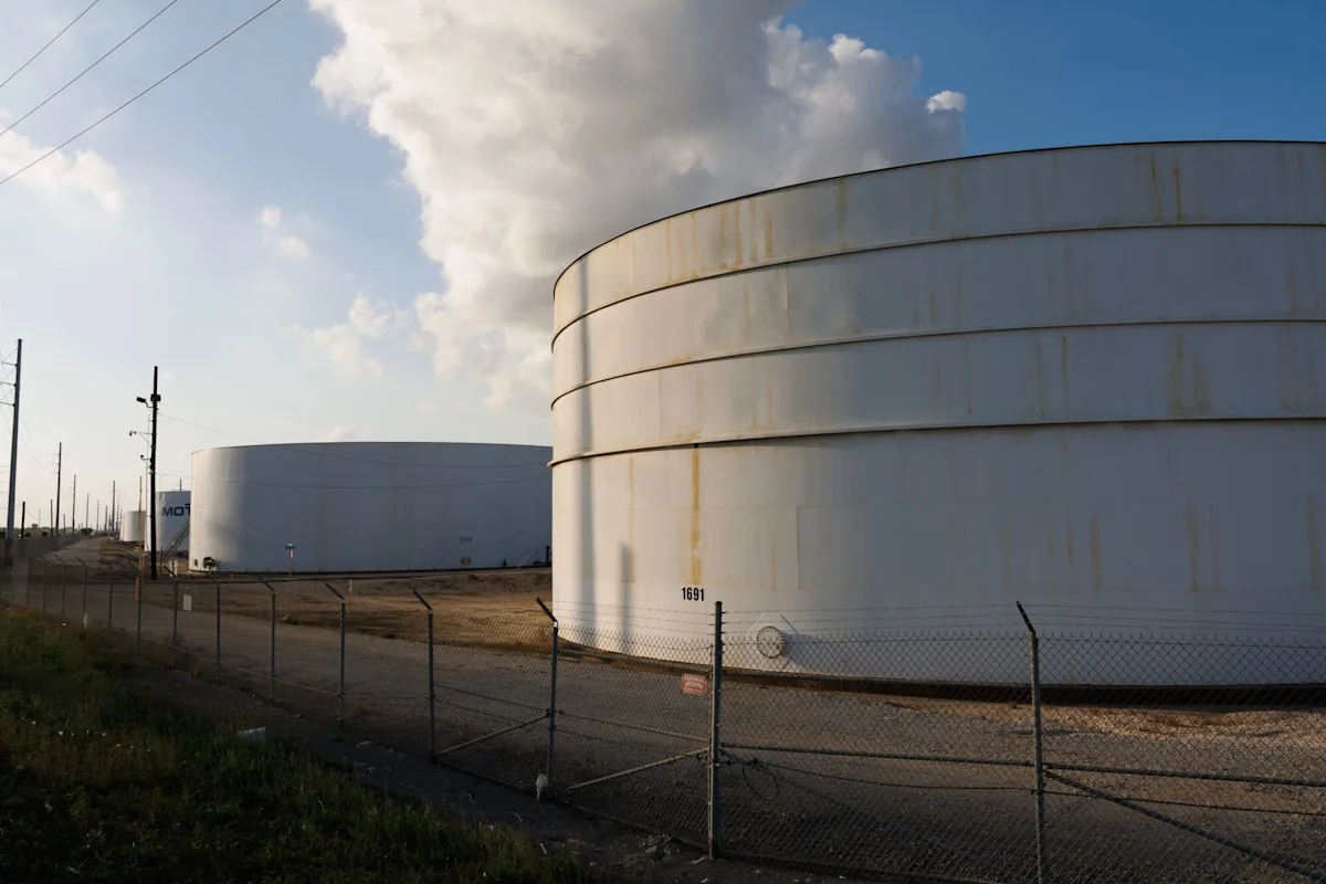 Oil Declines After Trump Says He Called Off Strike on Iran