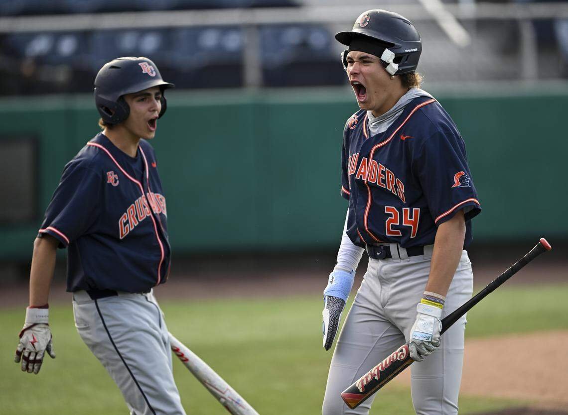 From No. 17 seed to state final: Eastside Catholic beats Decatur in 3A semis