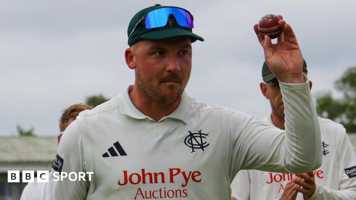 County Championship: Notts wrap up win over Leicestershire