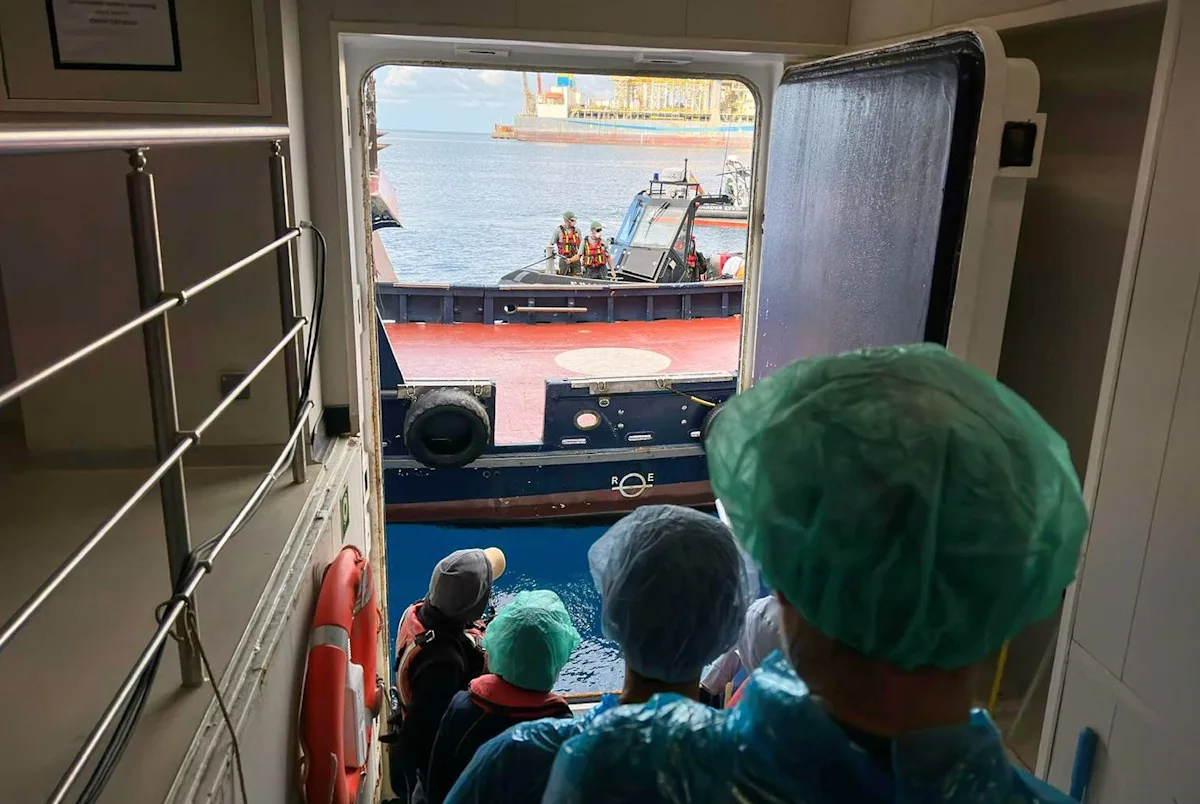 Passengers start disembarking from hantavirus-stricken cruise ship in Spain’s Canary Islands