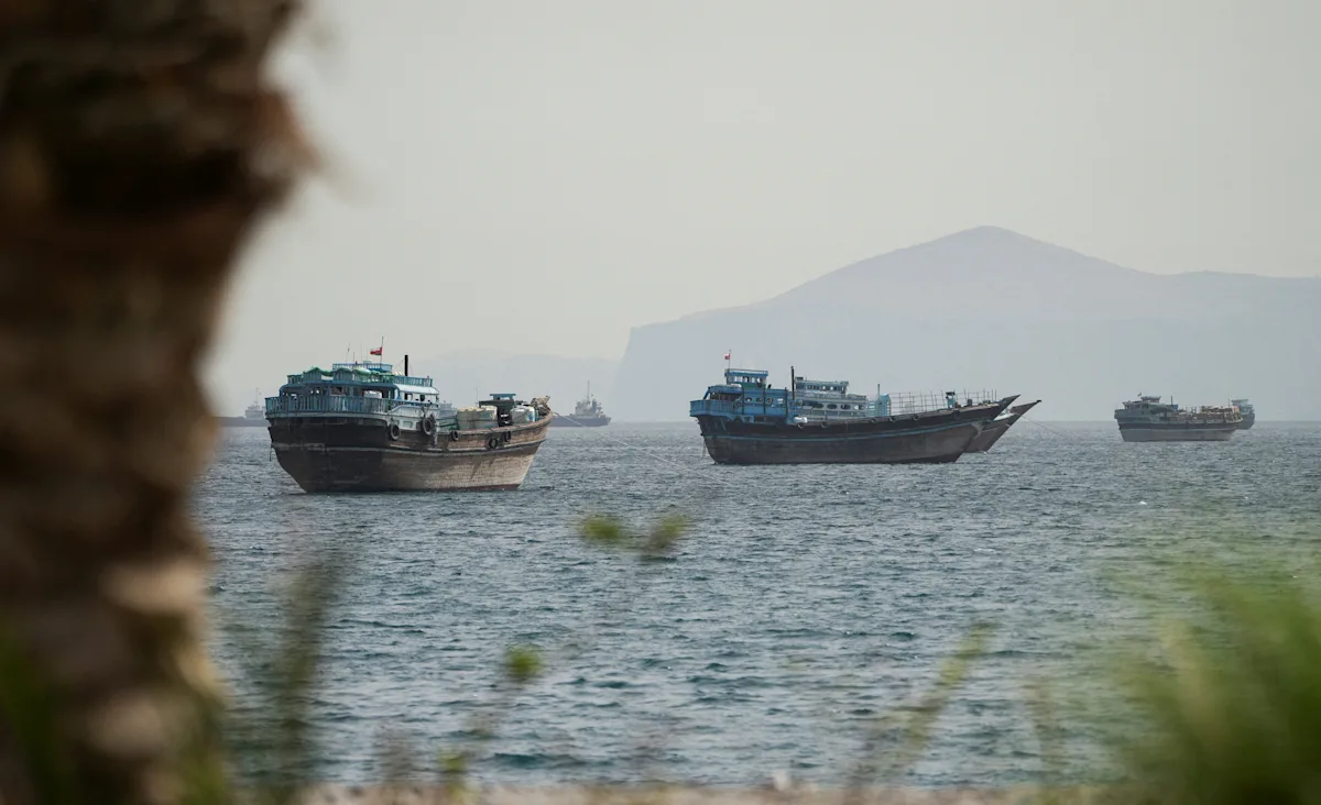 Supertanker with Iraq crude exits Persian Gulf as talks continue