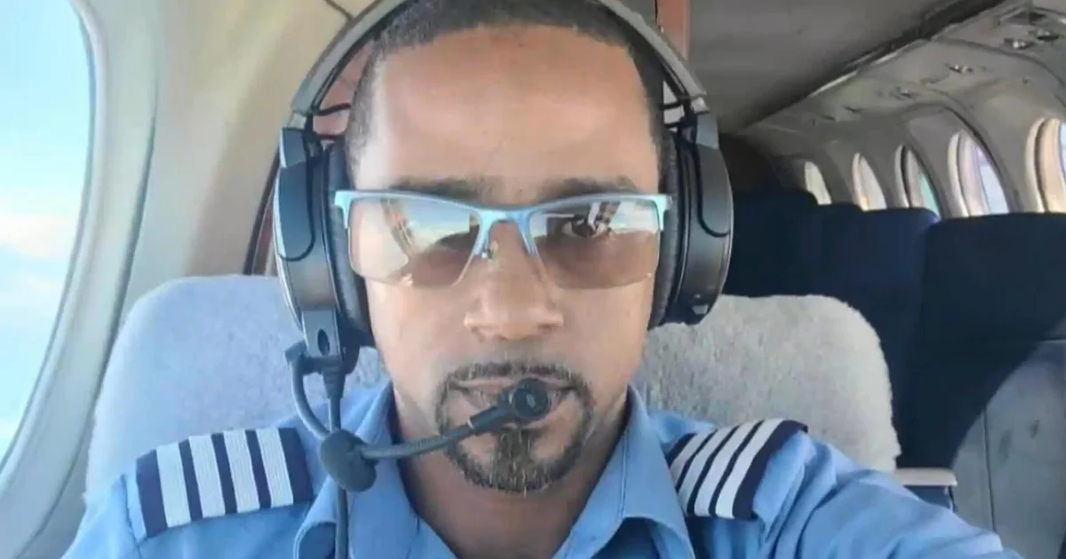 Pilot, passenger recount plane crash at sea: "We didn't know if we were going to make it to shore"