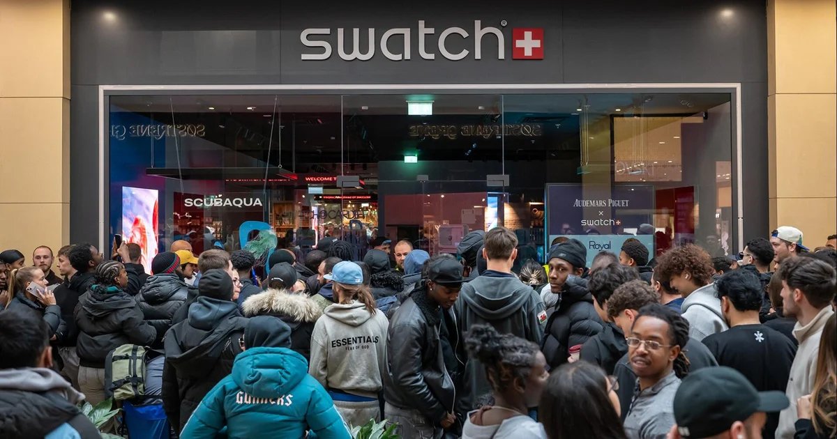 Shopping frenzy over special edition Swatch pocket watch