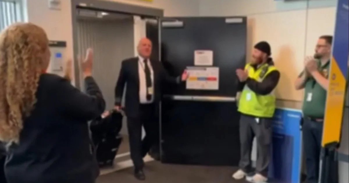 Spirit Airlines pilot has impromptu retirement party on Southwest flight