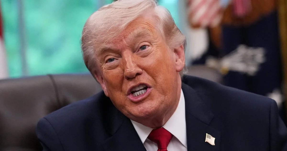 Trump says U.S. Navy is “sort of like pirates” in Strait of Hormuz