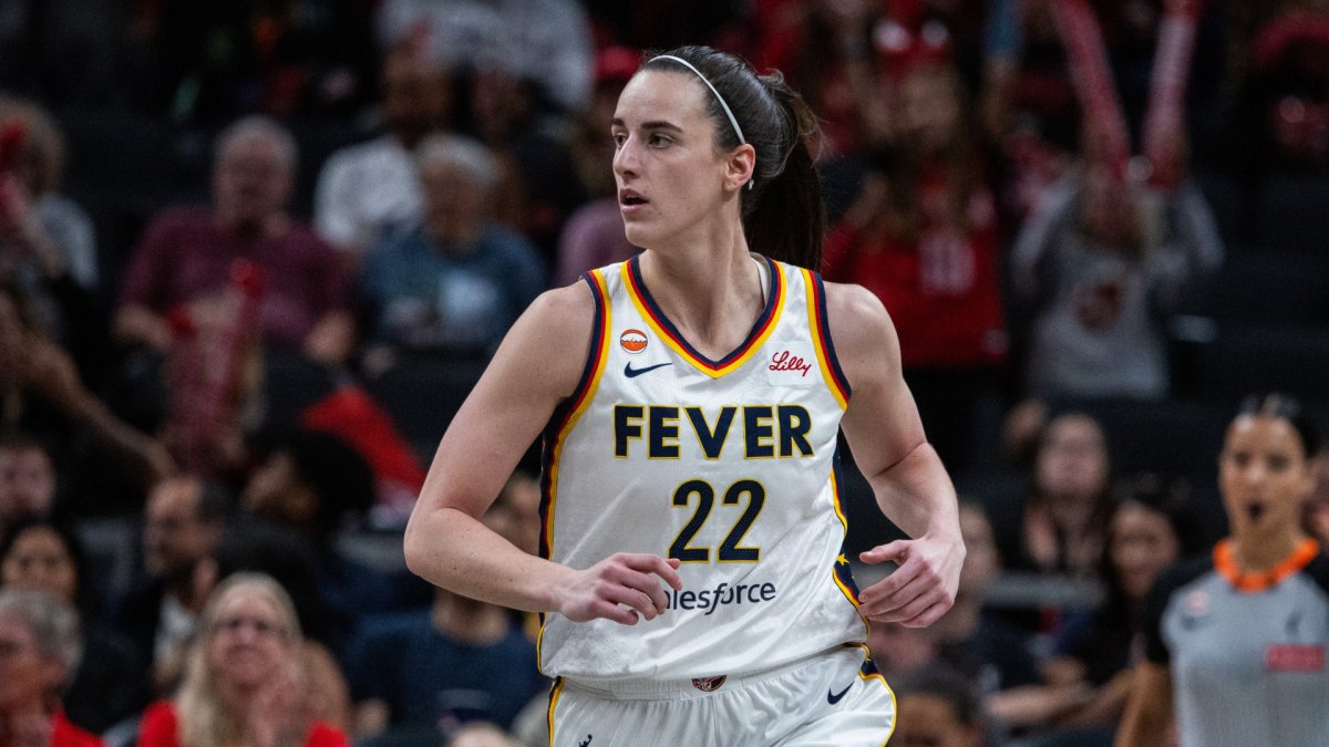 Caitlin Clark avoids injury after scare during Fever preseason game