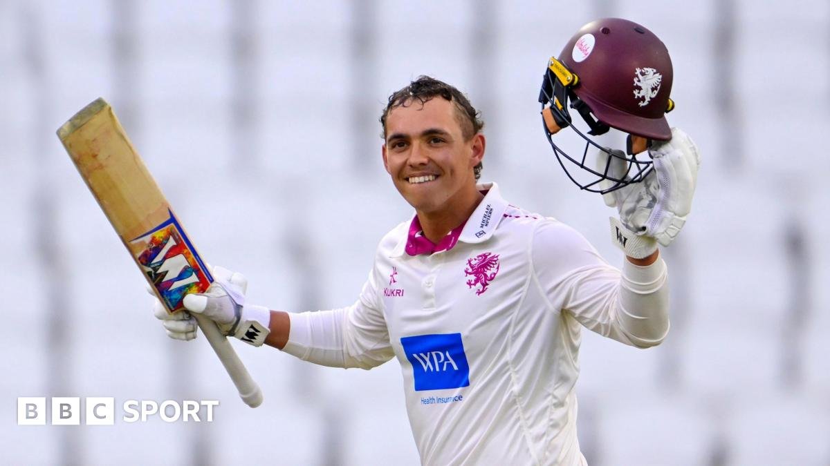 Josh Thomas: Somerset all-rounder signs new two-year contract