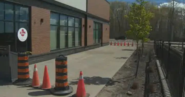 Man’s death outside Oshawa Tim Hortons under investigation: police