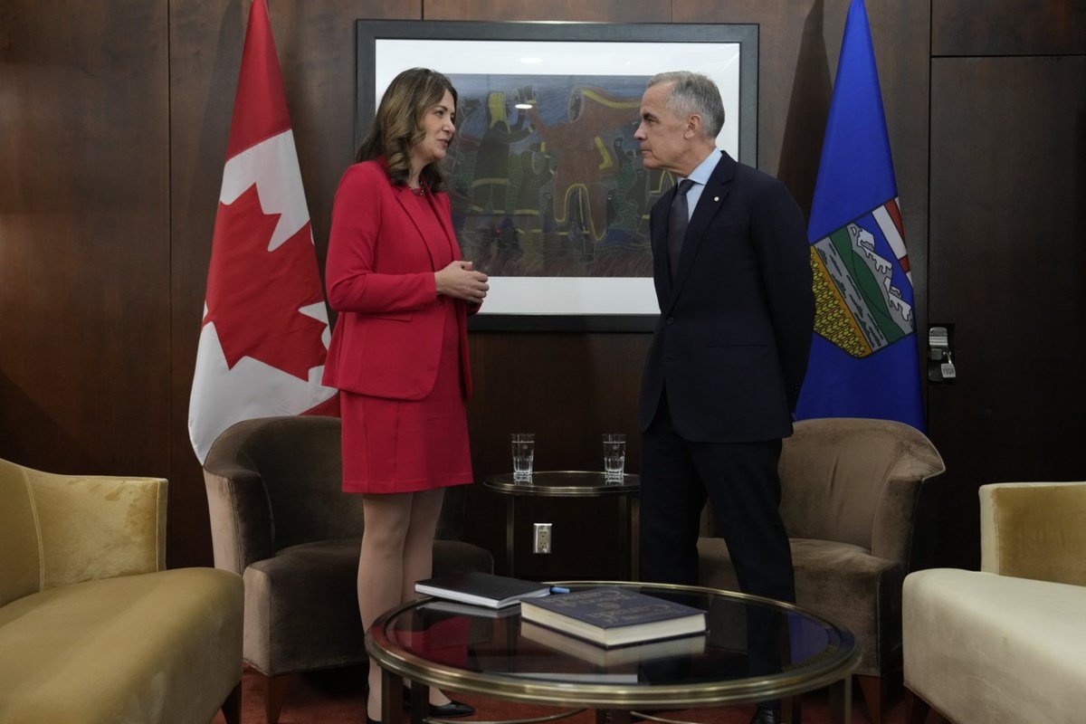 Carney, Smith sign carbon price deal, suggest fall 2027 pipeline approval