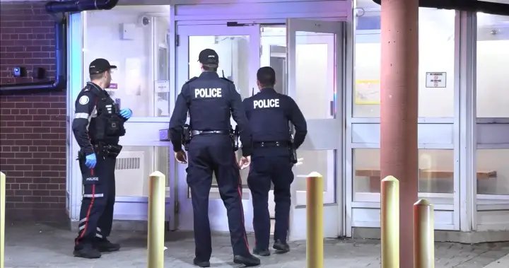 Man dead, another arrested after stabbing in Toronto-area neighbourhood – Toronto