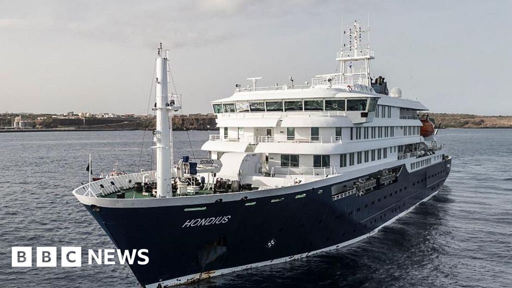 Foreign Office 'working urgently' to help Britons on virus-hit cruise get home