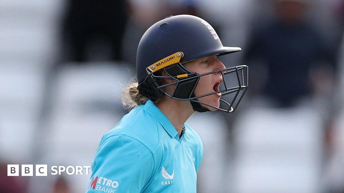 England v New Zealand: Charlie Dean drags hosts to victory in one-wicket win