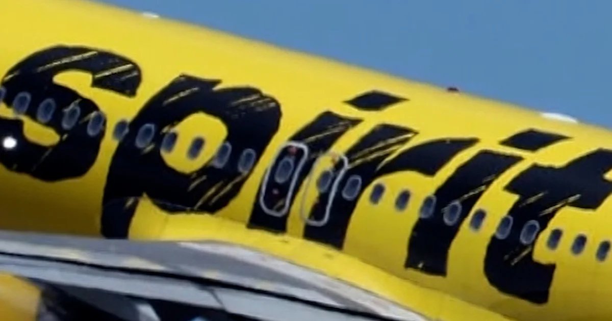 Passengers learn of Spirit’s shutdown at the airport