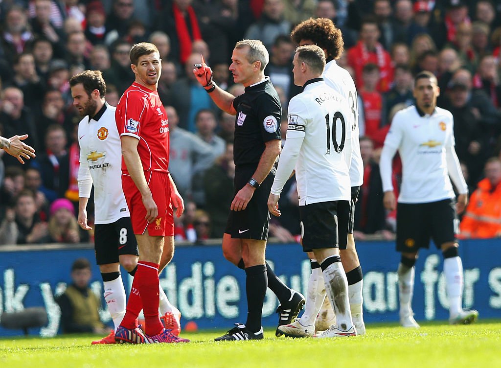 🎥 Sent off after 38 seconds: Gerrard loses it in Liverpool–Man U