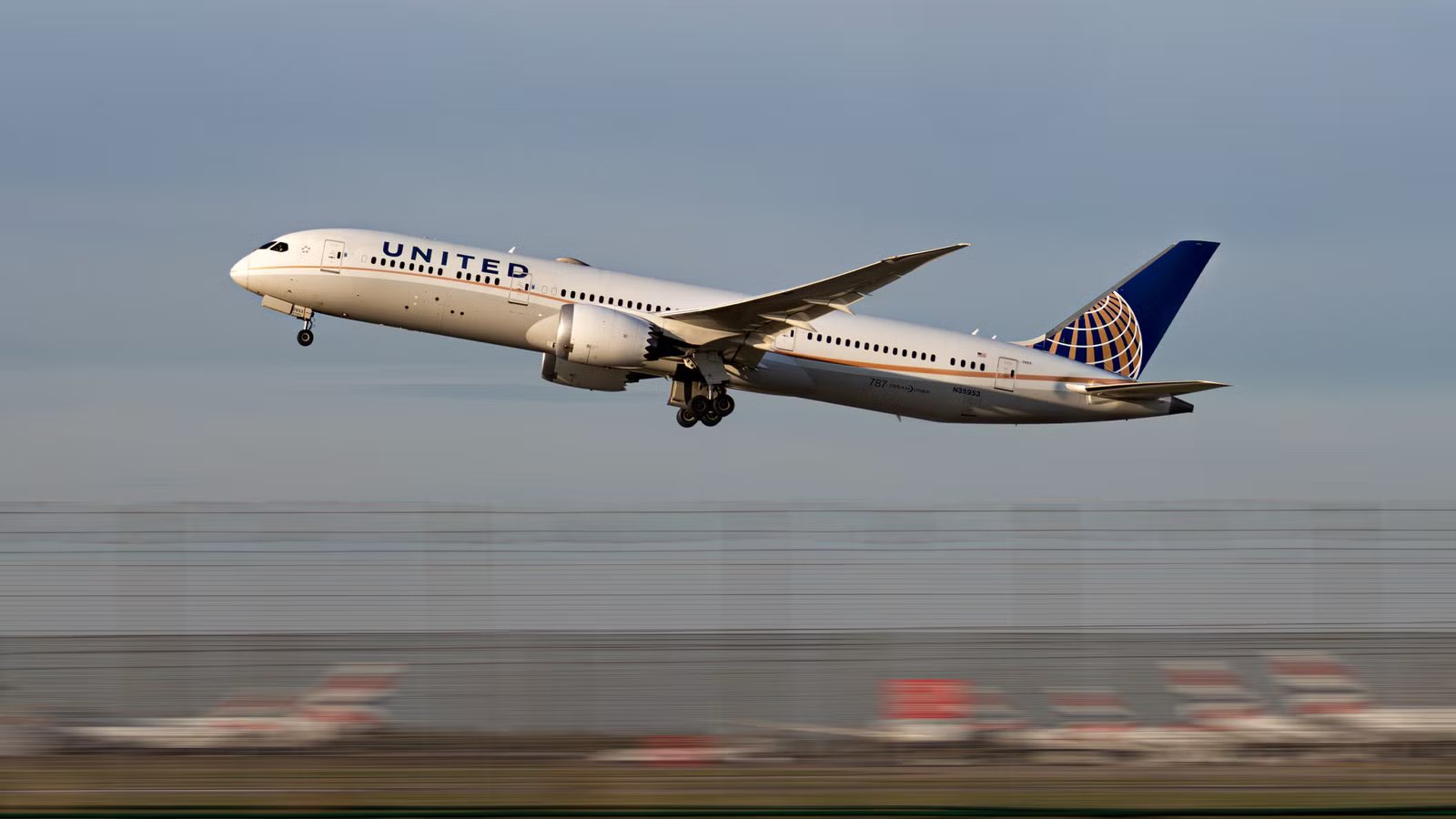 Flying The Dreamliner Pays Dreamliner Money In 2026 – But Only If You’re At The Right Airline
