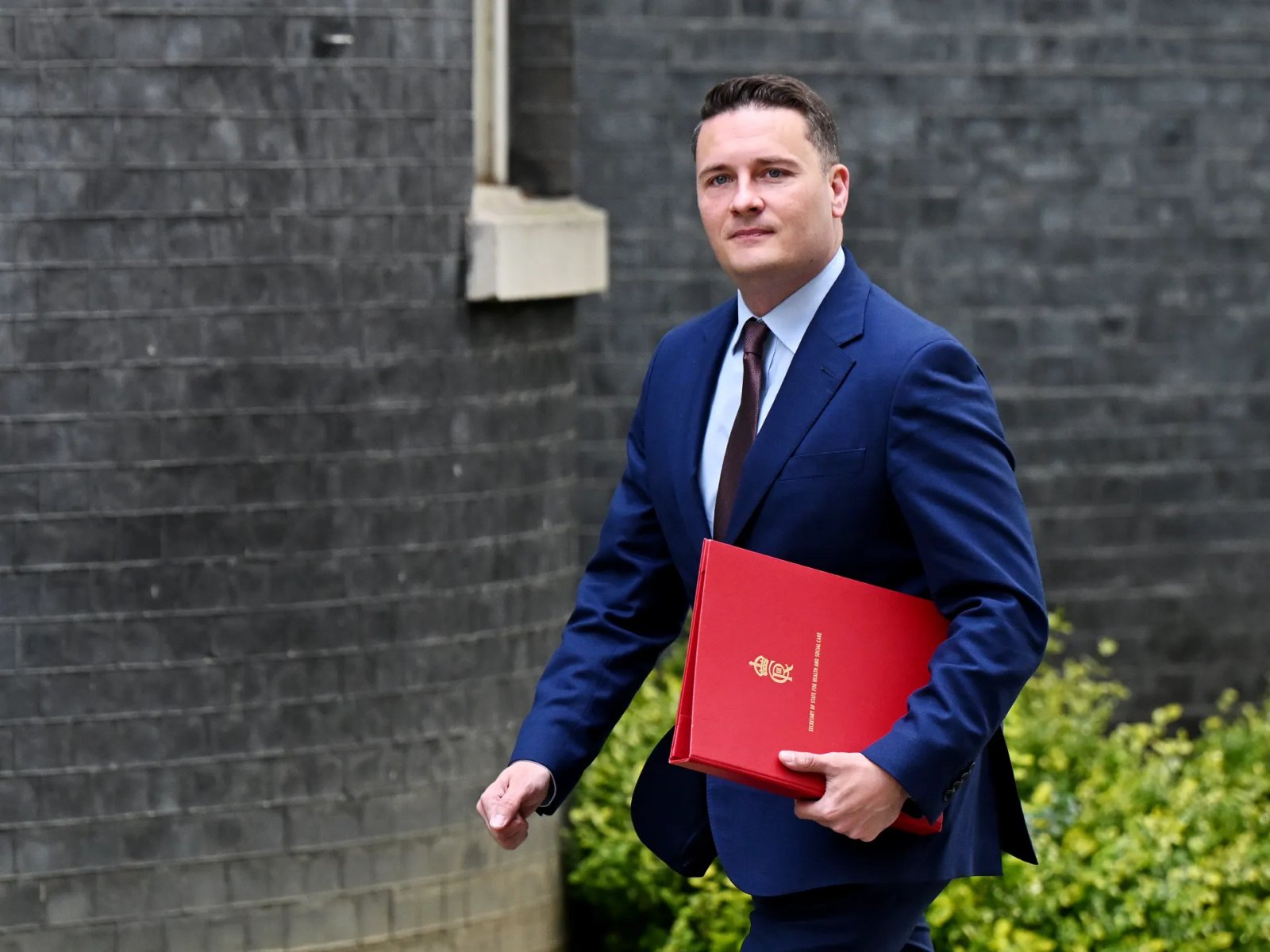 UK PM Starmer set to meet rival Streeting amid pledge to carry on governing | News
