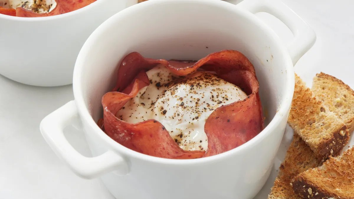 I’ve Poached My Last Egg in a Pot. This 1-Minute Microwave Method Never Fails