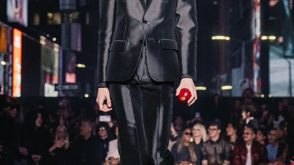 Gucci Cruise 2027 Ready-to-Wear Runway, Fashion Show & Collection Review