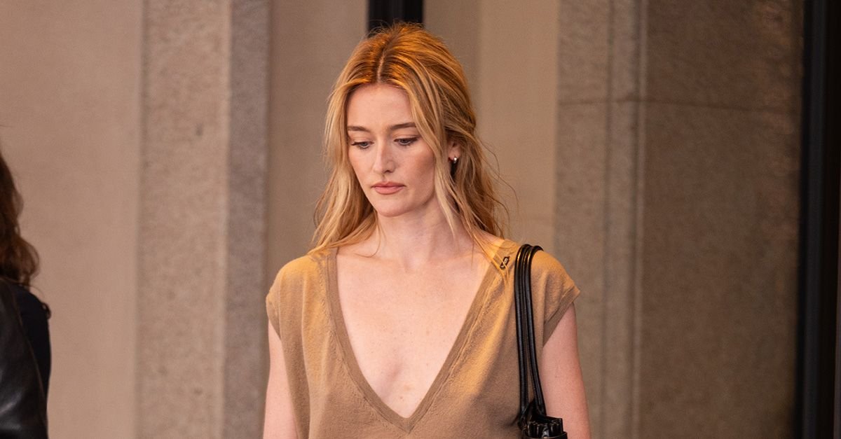 The It Girl–Favorite Designer Bag Dropped in Spring Colorways