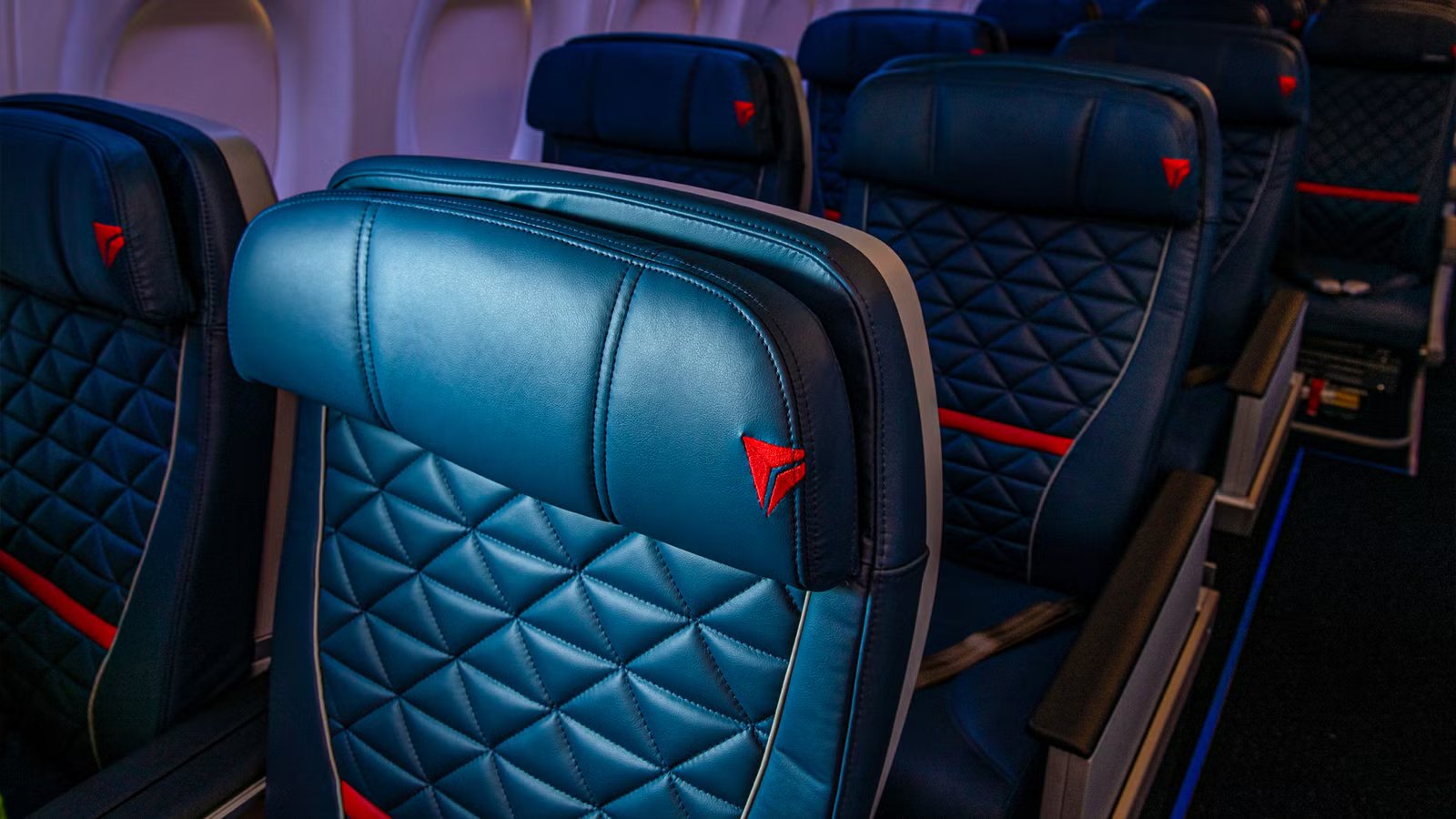 Here’s Why Your Upgrade To First Class Almost Never Happens Even When Seats Are Empty