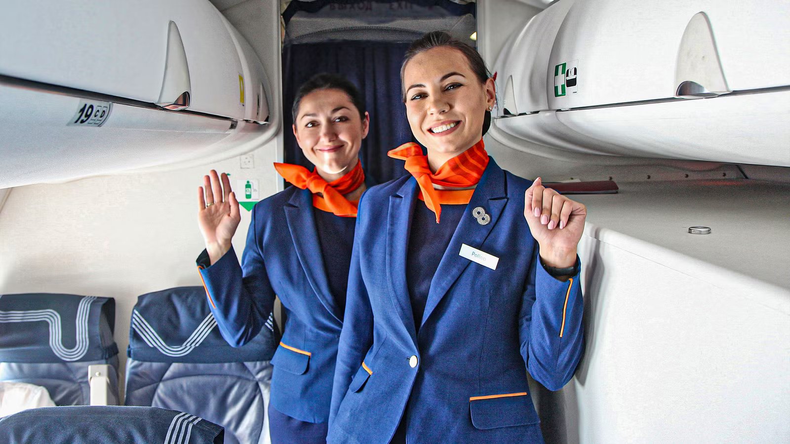 I’m A Flight Attendant: This Is What We Actually Do During A Delay