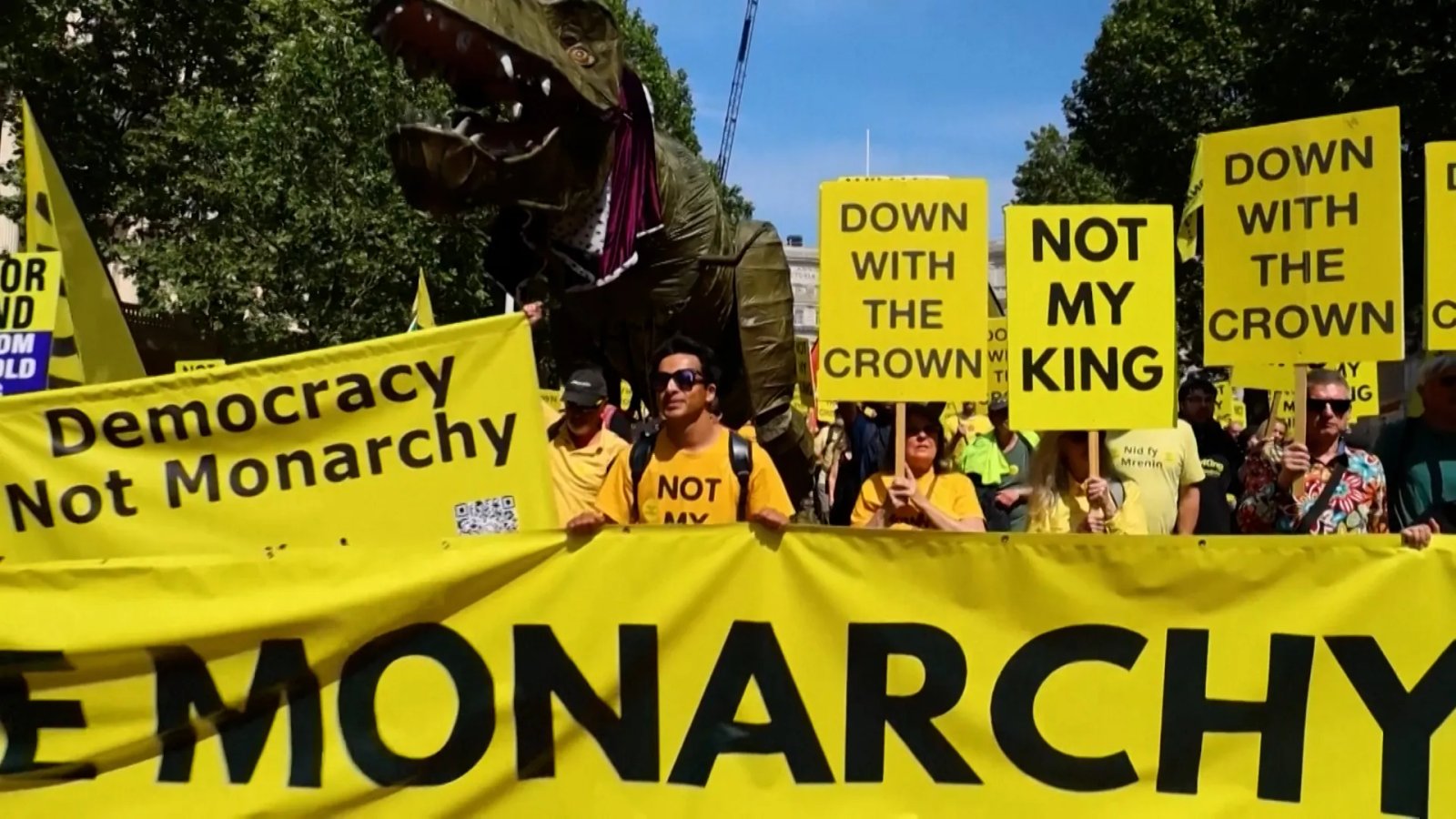 ‘No Kings’ protest outside Buckingham Palace | Protests