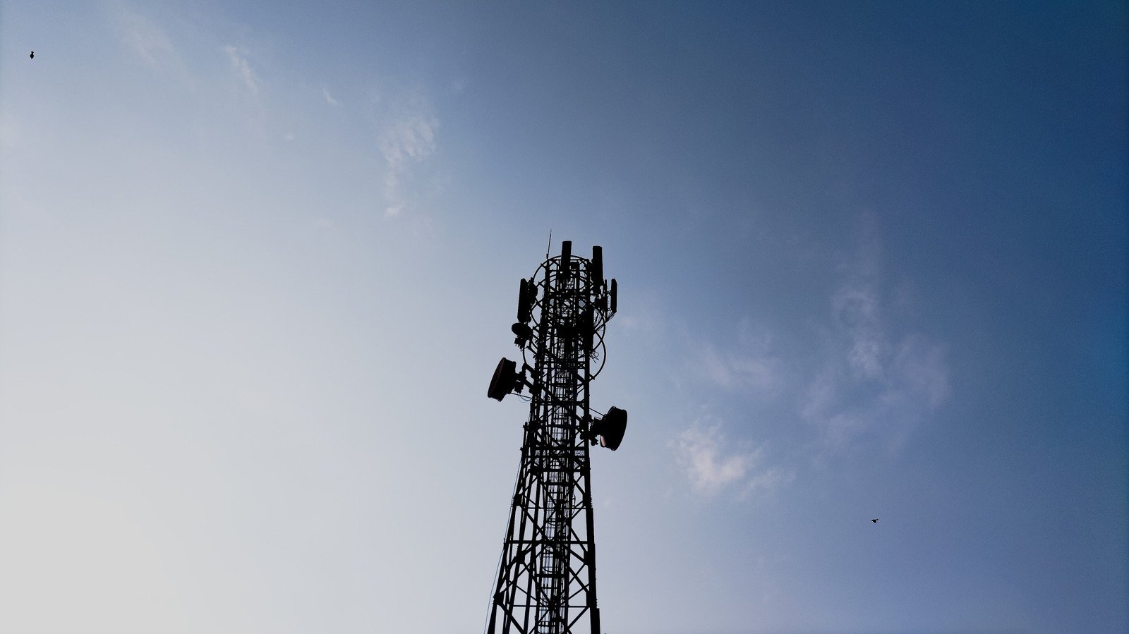 AT&T, T-Mobile, And Verizon Join Forces To Eliminate Mobile Coverage Dead Zones