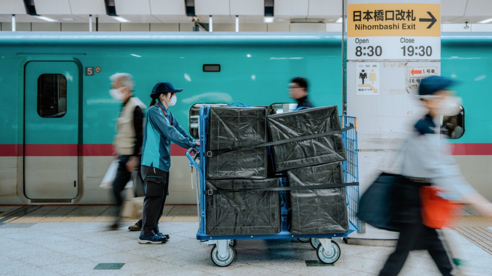 Amazon Japan Is Now Transporting Packages On Shinkansen Bullet Trains