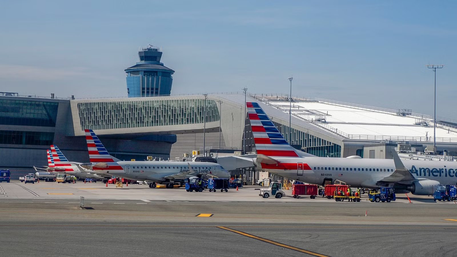 From Bad To Worse: Sinkhole Shuts LaGuardia Runway As 400+ Flights Canceled