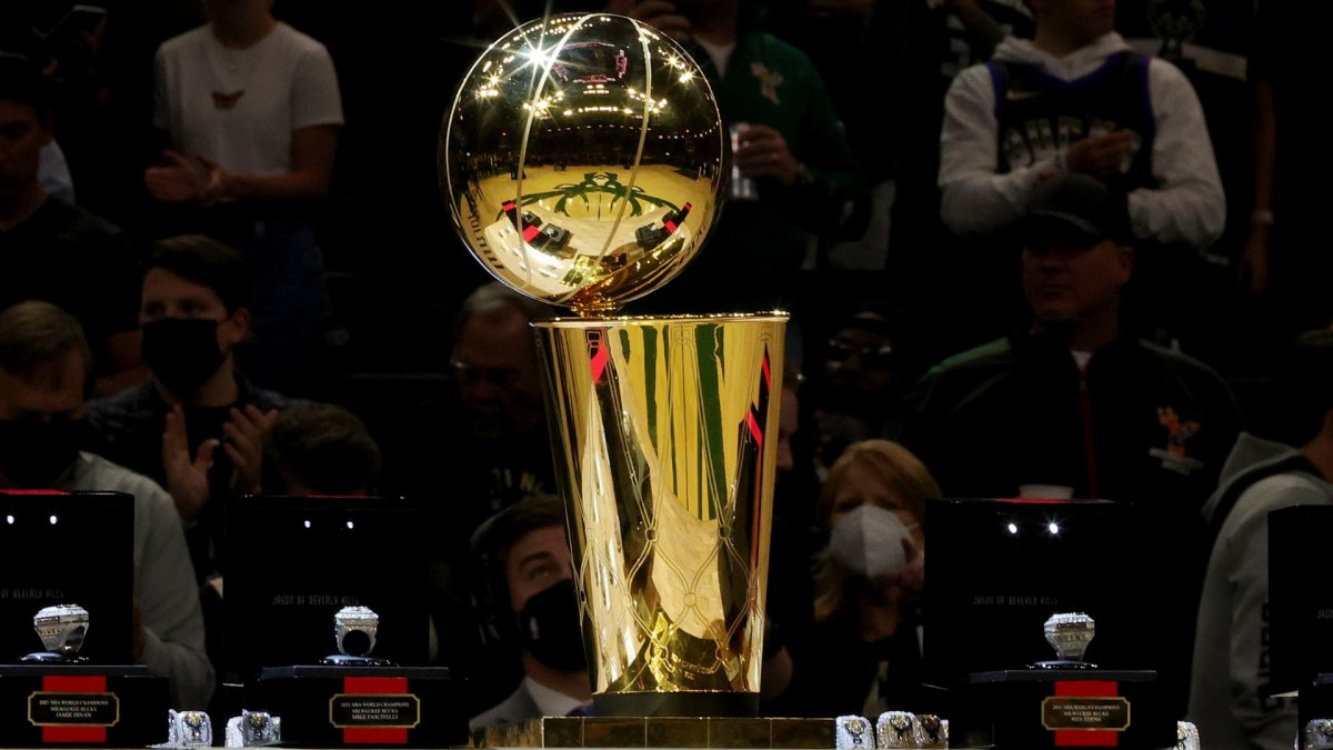 2026 NBA Finals schedule, odds: Knicks await Thunder or Spurs after winning East