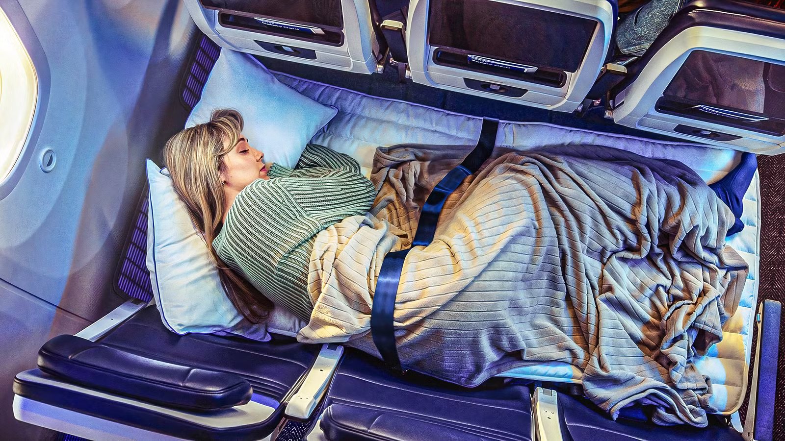 What United Airlines’ Relax Row Economy Beds Actually Cost Vs. Premium Economy On Long-Haul Flights