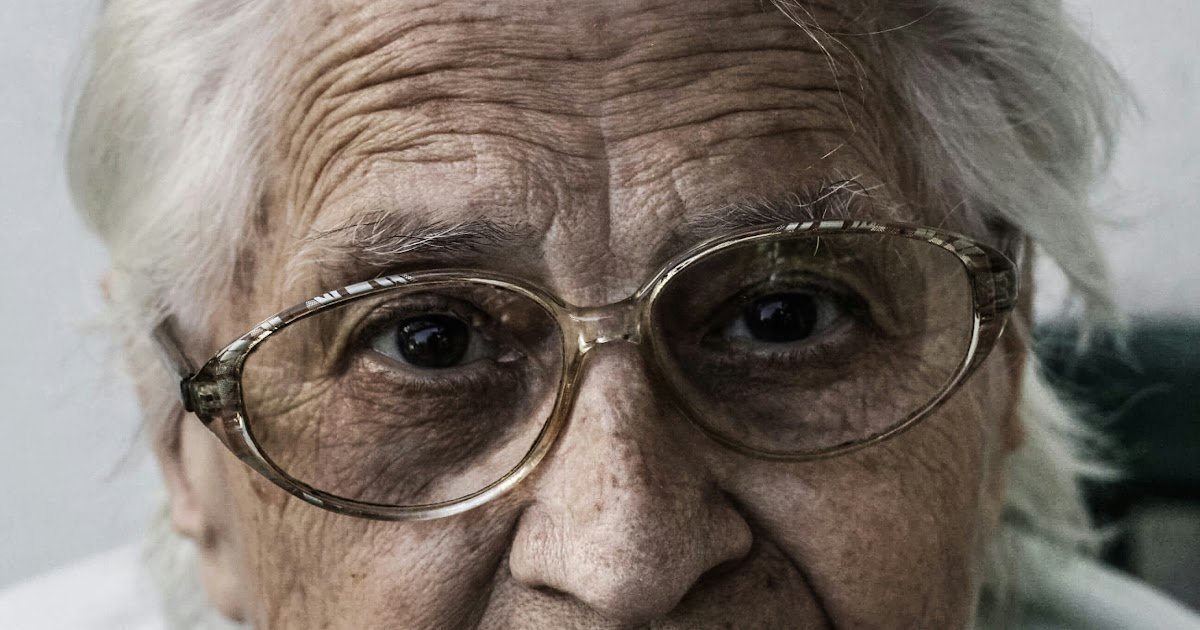THE CAREGIVERS’ LIVING ROOM A Blog by Donna Thomson: The Two Places I Couldn’t Be