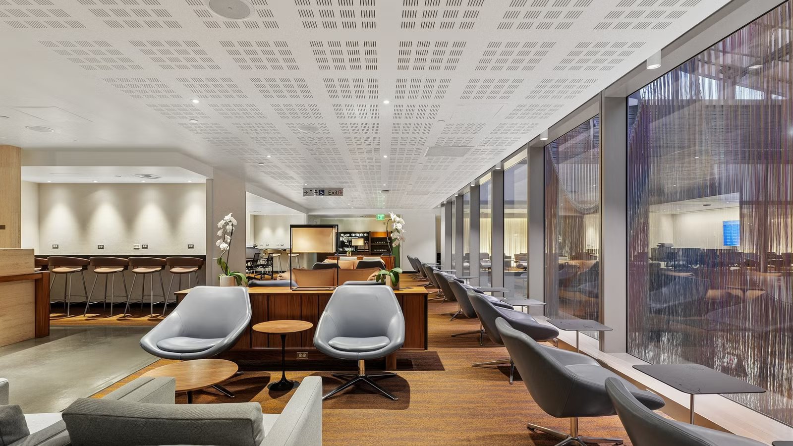 First Look: LAX’s Oneworld Business Class Lounge Gets Major Refresh And Capacity Boost