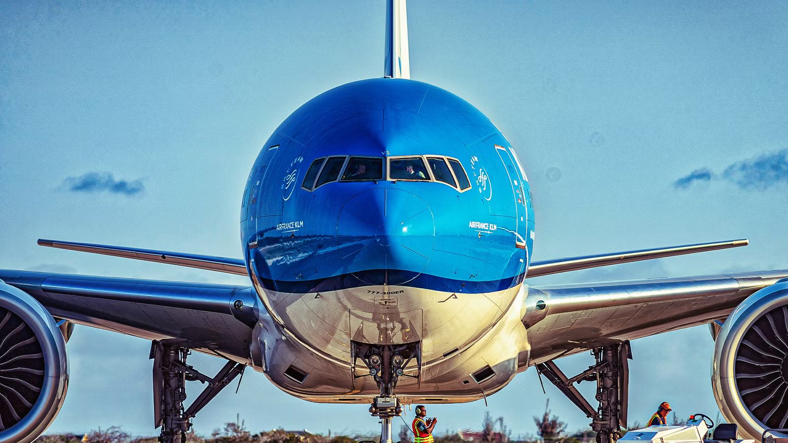 Same Airplane, 22 Years Apart: How The Boeing 777-300ER Quietly Transformed