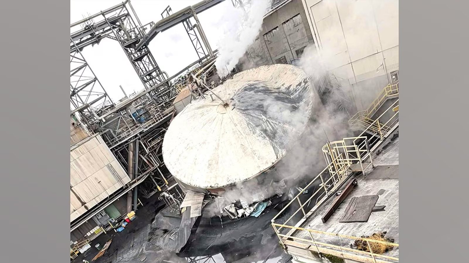 Fatalities confirmed after chemical tank ruptures at pulp and paper mill in Washington state