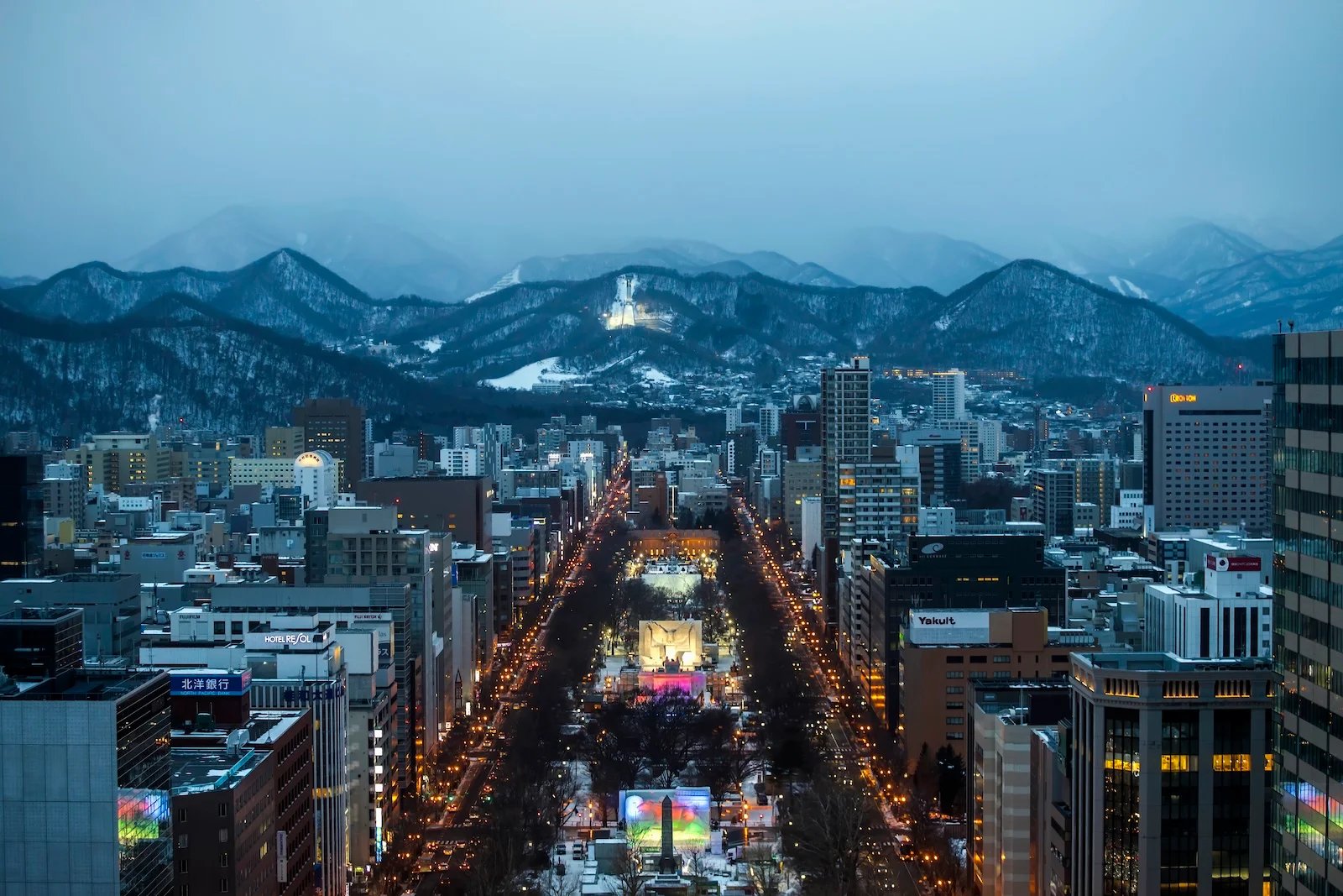 United unveils 2 new Japan routes, flights to popular ski destination