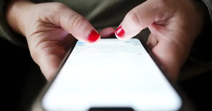 Your metadata may be kept for a year under lawful access bill. What to know – National