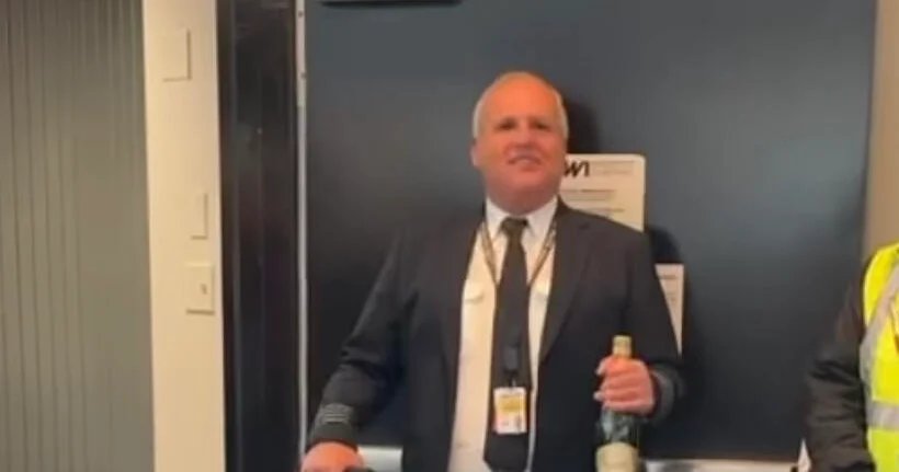 A retiring Spirit pilot’s last flight was canceled by the budget carrier’s sudden closure. See his impromptu celebration.