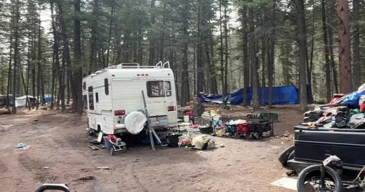 Province issues eviction notices to Peachland squatters amid fire risk concerns – Okanagan