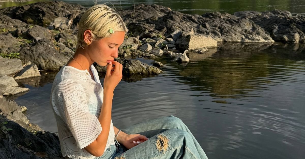 Instead of Tees and Tanks, Ripped Jeans Look Best With Boho Blouses
