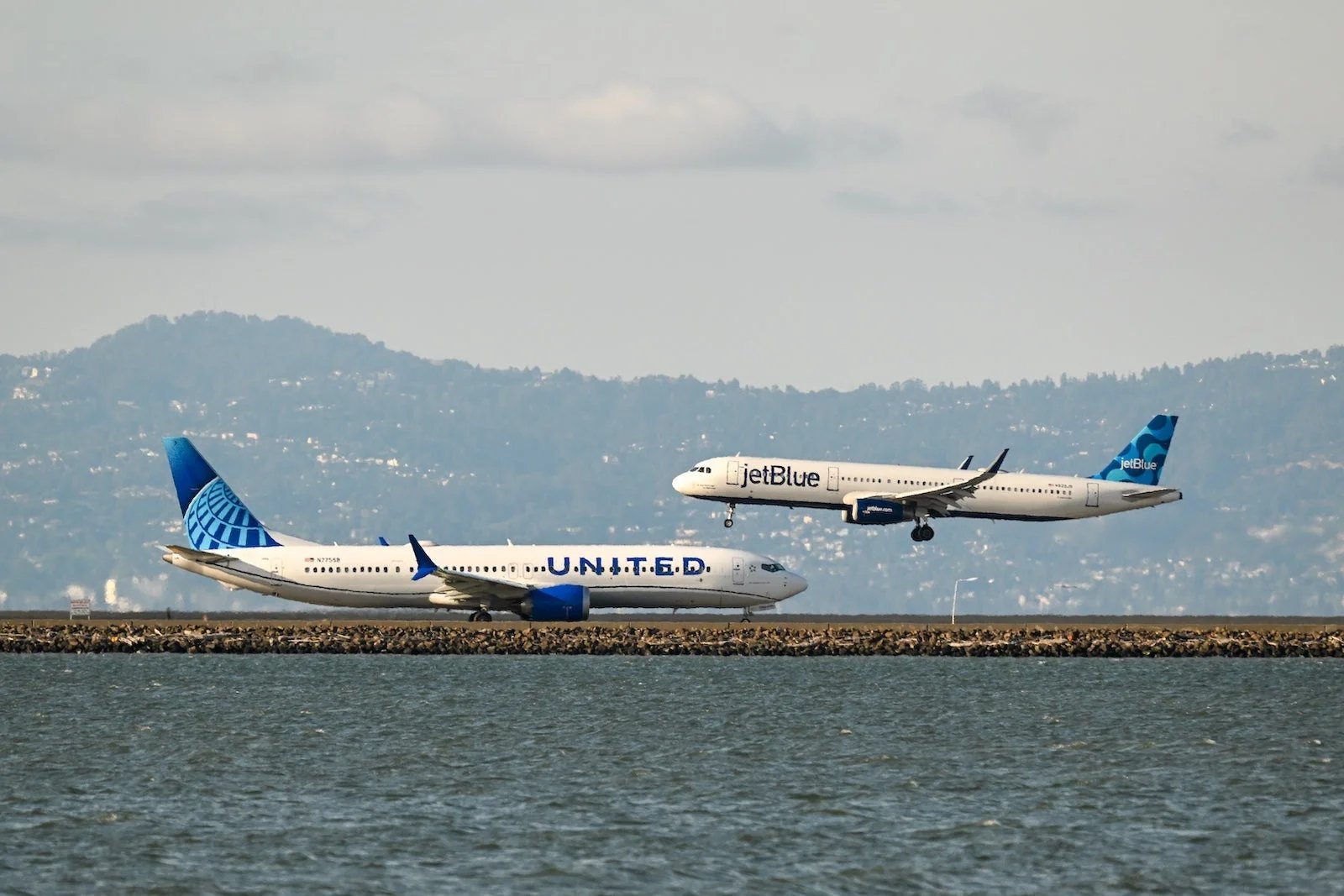 JetBlue, United expand Blue Sky with new reciprocal elite perks