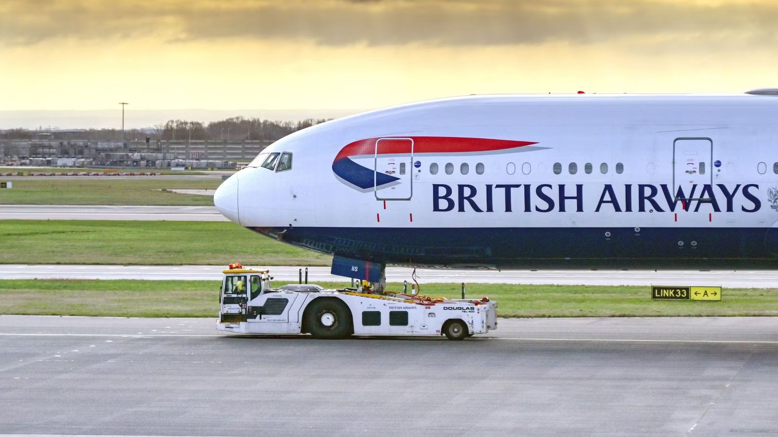 British Airways Will Pay Pilots $100,000 A Year To Taxi At Chicago O’Hare