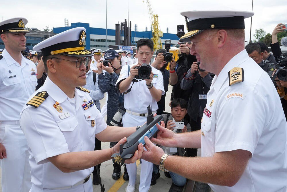 CFB Esquimalt visit a sales pitch for Korean submarines