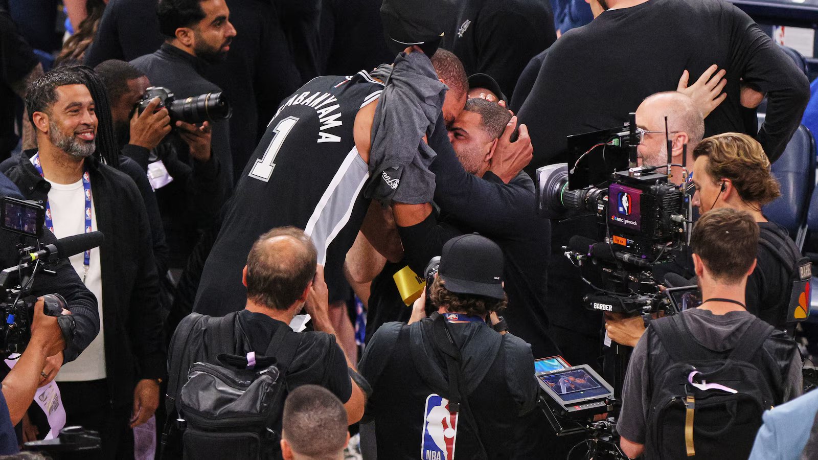 Rematch of 1999: It’s Spurs vs. Knicks for the NBA title