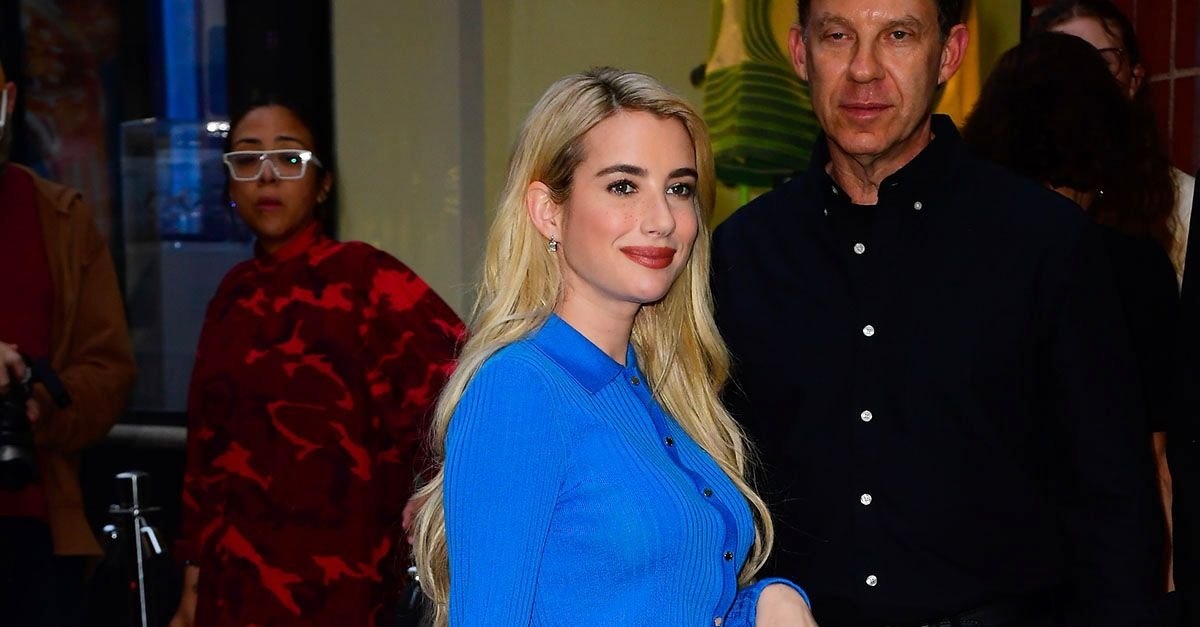 Emma Roberts Just Wore This Cool Flat-Shoe Color Trend