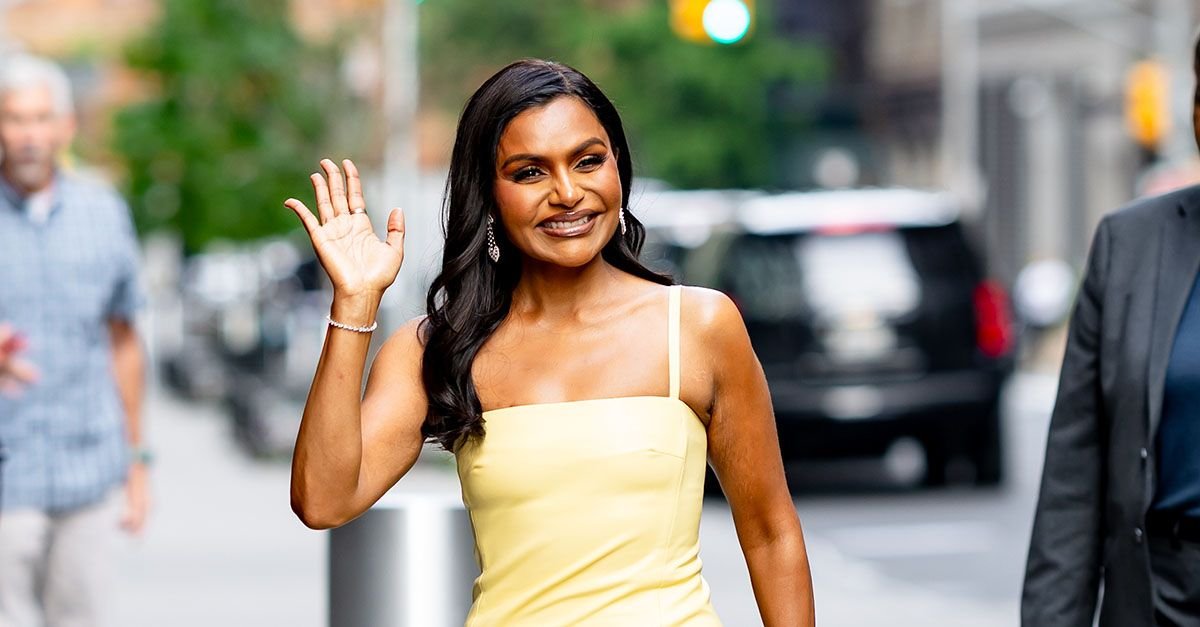 Mindy Kaling Just Made This “Dated” Heel Trend Look Modern