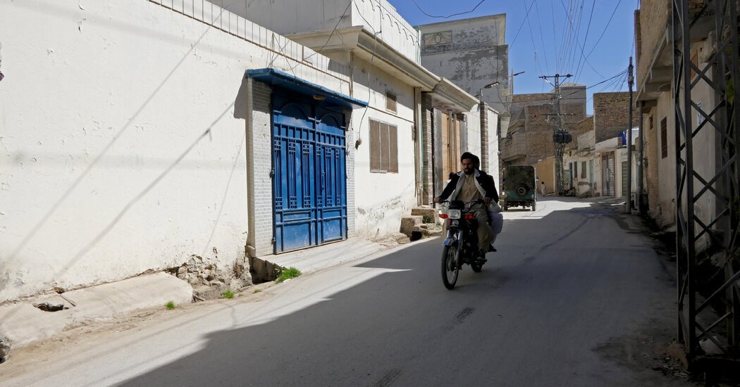 Father and Uncle of Slain New York Girl Given Life Sentences in Pakistan