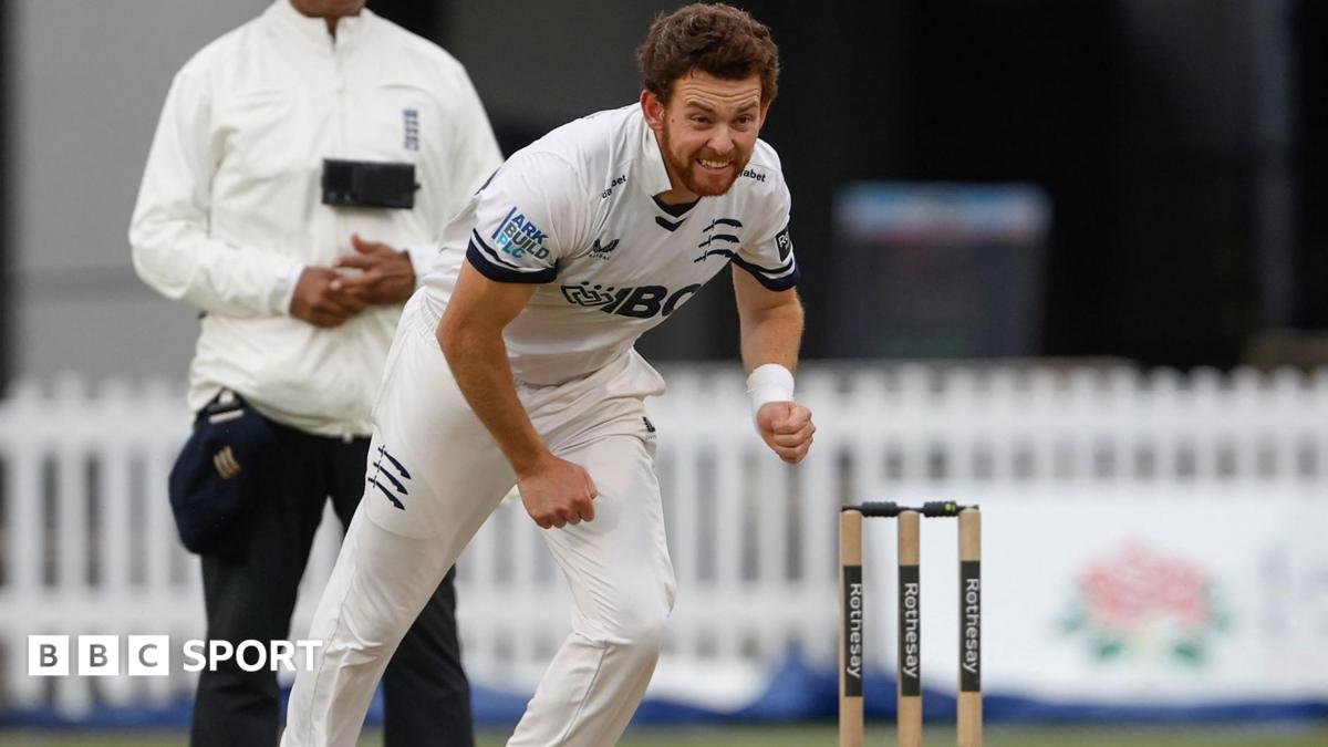 Ryan Higgins: Middlesex all-rounder out for two months with injury